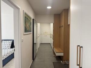 Prodej bytu 2+1, Praha, Vratislavská, 59 m2