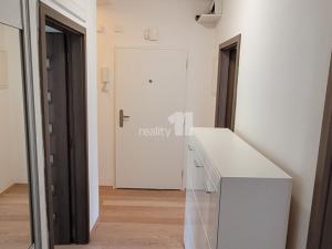 Pronájem bytu 3+kk, Praha - Vršovice, Gruzínská, 67 m2