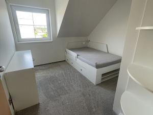 Pronájem rodinného domu, Hřebeč, Bezručova, 150 m2