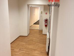 Pronájem komerční nemovitosti, Karlovy Vary, Dr. Davida Bechera, 270 m2
