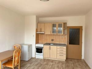 Pronájem bytu 1+kk, Příbram, Pod Čertovým pahorkem, 25 m2