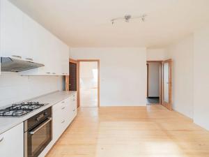 Pronájem bytu 3+1, Praha - Smíchov, V lesíčku, 110 m2