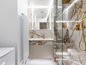 Pronájem bytu 2+kk, Praha - Karlín, Rohanské nábřeží, 58 m2