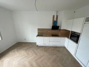 Pronájem bytu 2+kk, Praha - Břevnov, Šlikova, 50 m2