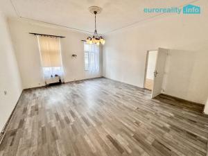 Pronájem bytu 2+1, Karlovy Vary, Dr. Davida Bechera, 83 m2