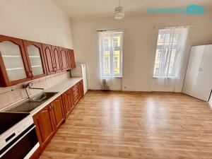 Pronájem bytu 2+1, Karlovy Vary, Dr. Davida Bechera, 83 m2