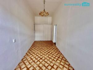 Pronájem bytu 2+1, Karlovy Vary, Dr. Davida Bechera, 83 m2