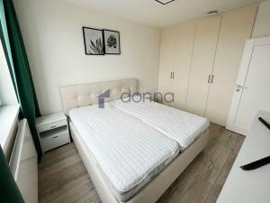 Pronájem bytu 2+kk, Praha, Limuzská, 45 m2