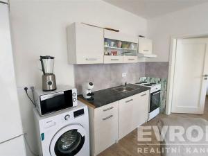 Pronájem bytu 2+kk, Praha - Strašnice, Limuzská, 52 m2