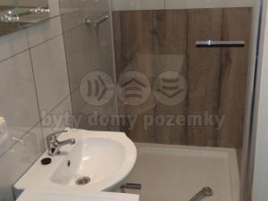 Pronájem bytu 2+kk, Pardubice - Polabiny, Valčíkova, 31 m2