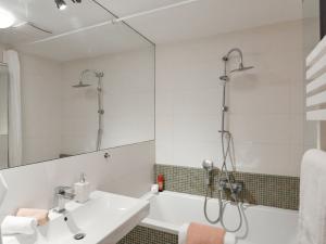 Pronájem bytu 3+kk, Praha - Vinohrady, Záhřebská, 68 m2