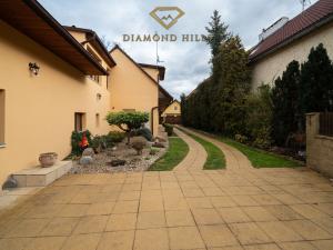 Prodej rodinného domu, Kozojedy, Českobrodská, 299 m2