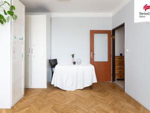 Pronájem bytu 1+1, Praha - Žižkov, Pod lipami, 37 m2