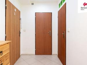 Pronájem bytu 1+1, Praha - Žižkov, Pod lipami, 37 m2