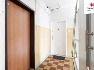 Pronájem bytu 1+1, Praha - Žižkov, Pod lipami, 37 m2