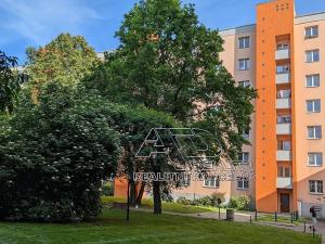 Pronájem bytu 2+kk, Praha, Na Petřinách, 50 m2