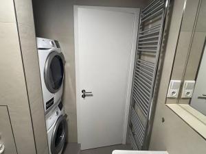 Pronájem bytu 2+kk, Praha - Holešovice, U Pergamenky, 56 m2