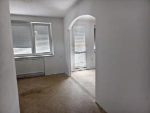 Prodej bytu 3+1, Rousínov - Slavíkovice, Velešovická, 70 m2