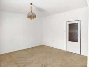 Prodej bytu 3+1, Rousínov - Slavíkovice, Velešovická, 70 m2
