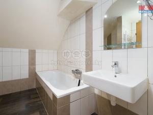 Prodej bytu 4+kk, Karlovy Vary - Stará Role, Kostelní, 98 m2