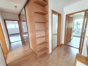 Pronájem rodinného domu, Praha, 200 m2
