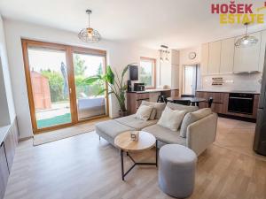 Prodej bytu 3+kk, Holubice, 74 m2