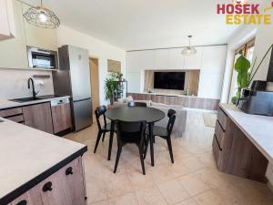 Prodej bytu 3+kk, Holubice, 74 m2