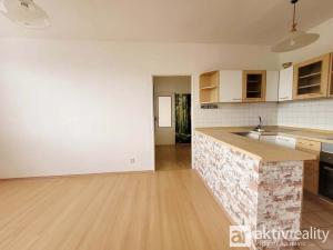 Pronájem bytu 3+kk, Praha - Bohnice, Hlivická, 60 m2