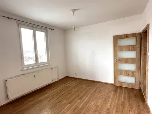 Prodej bytu 3+1, Plzeň, Hrádecká, 64 m2