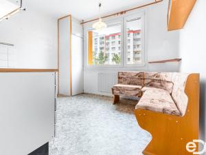Prodej bytu 2+1, Plzeň, Žlutická, 70 m2