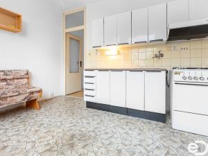 Prodej bytu 2+1, Plzeň, Žlutická, 70 m2