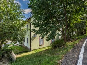 Prodej bytu 1+kk, Zvěstov - Roudný, 27 m2