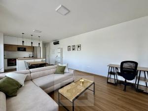 Pronájem bytu 2+kk, Zlín, Lorencova, 58 m2