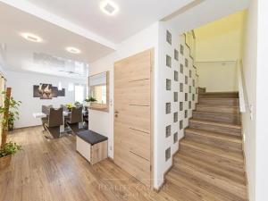 Prodej rodinného domu, Praha - Suchdol, Osvobození, 314 m2