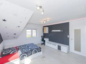 Prodej rodinného domu, Praha - Suchdol, Osvobození, 314 m2