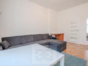 Pronájem bytu 2+kk, Praha - Nusle, Bartoškova, 44 m2