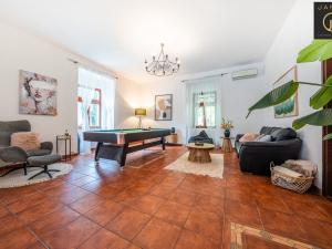 Prodej vily, Roztoky, 300 m2