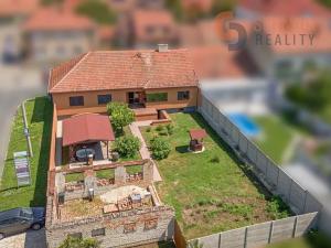 Prodej rodinného domu, Velké Bílovice, nám. Osvoboditelů, 350 m2