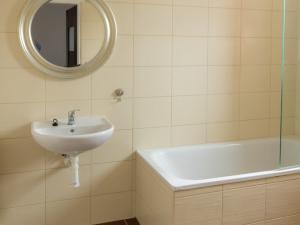 Pronájem bytu 2+kk, Praha - Čakovice, U Párníků, 66 m2