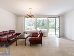 Pronájem rodinného domu, Praha - Lhotka, Na dlouhé mezi, 436 m2