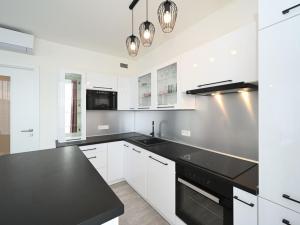 Pronájem bytu 3+kk, Praha - Košíře, Hlaváčkova, 85 m2