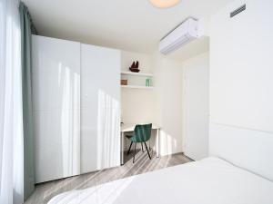 Pronájem bytu 3+kk, Praha - Košíře, Hlaváčkova, 85 m2