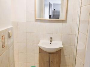 Pronájem bytu 2+kk, Lázně Bohdaneč, Šípkova, 45 m2