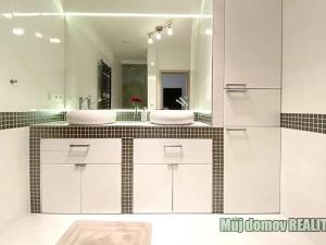 Pronájem bytu 3+kk, Praha - Střešovice, U střešovických hřišť, 95 m2