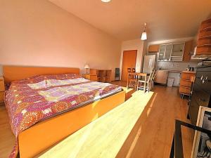Pronájem bytu 2+kk, Praha - Kbely, Blériotova, 50 m2