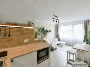 Prodej bytu 2+kk, Praha - Horní Měcholupy, Boloňská, 44 m2