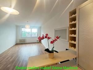 Pronájem bytu 3+kk, Praha - Háje, Brechtova, 67 m2