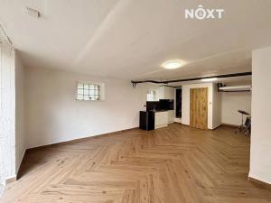 Prodej komerční nemovitosti, Praha - Hloubětín, Sadská, 35 m2