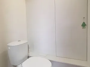 Prodej komerční nemovitosti, Praha - Hloubětín, Sadská, 35 m2