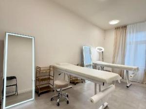 Pronájem obchodního prostoru, Praha - Vysočany, Freyova, 57 m2